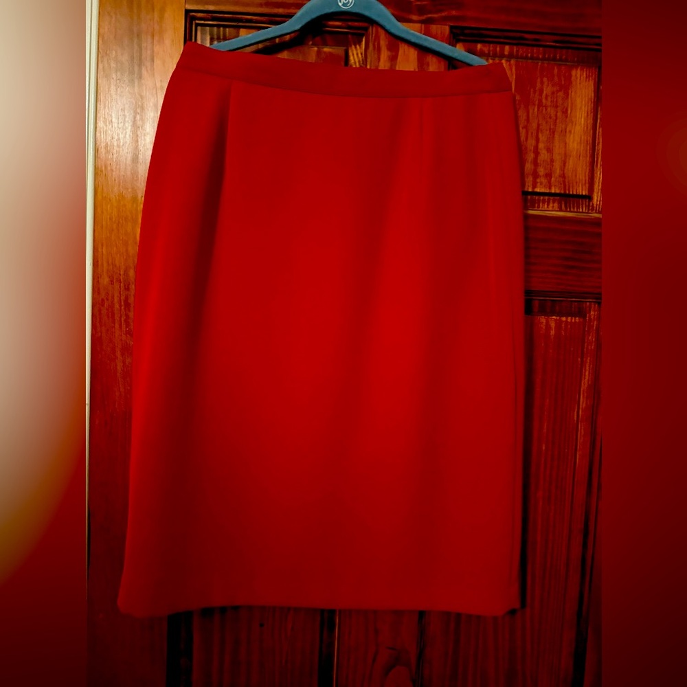Awesome business/ work skirt! Just in time for Valentine’s Day!